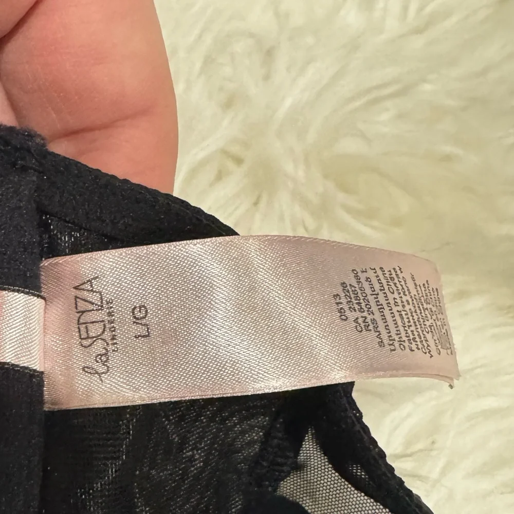 La Senza black‎ lace jewelled lingerie slip size L - Picture 6 of 6
